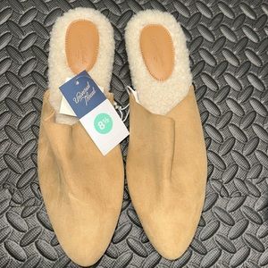 Universal thread zuri flats slip on shoes